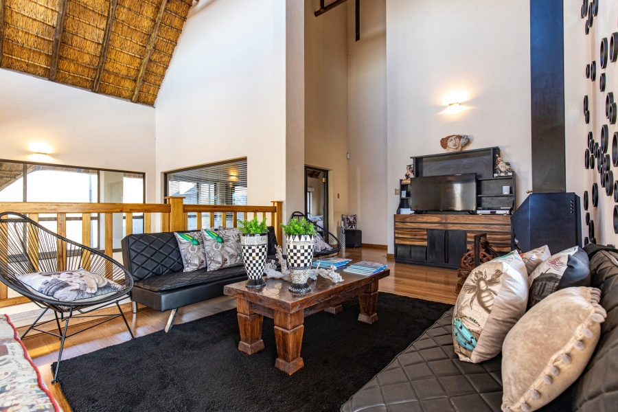 4 Bedroom Property for Sale in Boschenvaal River Front Lodges Free State